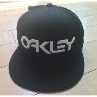 オークリー(Oakley)の新品 OAKLEY 帽子 キャップ(キャップ)