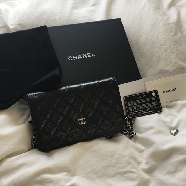 日本限定モデル】 CHANEL - シャネル チェーンウォレット シルバー