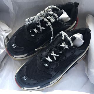 バレンシアガ(Balenciaga)のBALENCIAGA TRIPLE S 39(スニーカー)