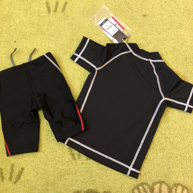 adidas(アディダス)の値下！！adidas 水着上下セット 110-120 キッズ/ベビー/マタニティのキッズ服男の子用(90cm~)(水着)の商品写真