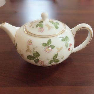 ウェッジウッド(WEDGWOOD)の♡WEDGWOOD♡ワイルドストロベリー♡ティーポット(食器)