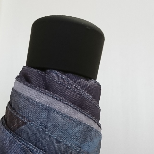 DIESEL(ディーゼル)のDIESEL【非売品】折り畳み傘 レディースのファッション小物(傘)の商品写真