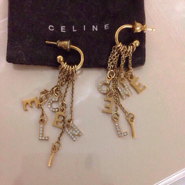 celine(セリーヌ)のnaa様お取り置きセリーヌのロゴピアス♡ レディースのアクセサリー(ピアス)の商品写真