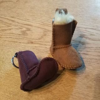 アグ(UGG)のUGG ブーツキーホルダー 2個セット(キーホルダー)