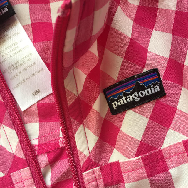 patagonia(パタゴニア)のパタゴニア ウィンドブレーカー 12M キッズ/ベビー/マタニティのベビー服(~85cm)(ジャケット/コート)の商品写真