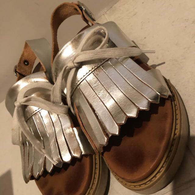 シルバーサンダル レディースの靴/シューズ(サンダル)の商品写真