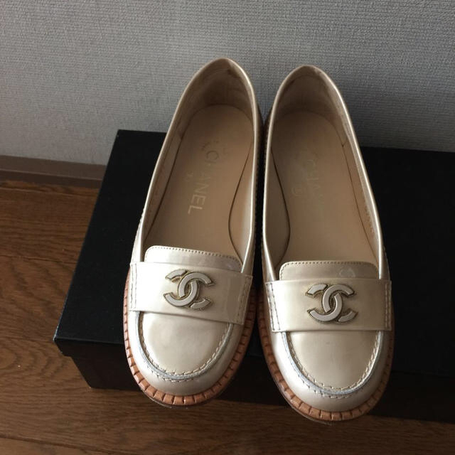 売れ筋新商品 CHANEL - シャネルローファー35 ローファー/革靴