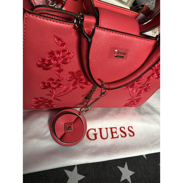 GUESS(ゲス)のGUESS トートバッグ レディースのバッグ(トートバッグ)の商品写真