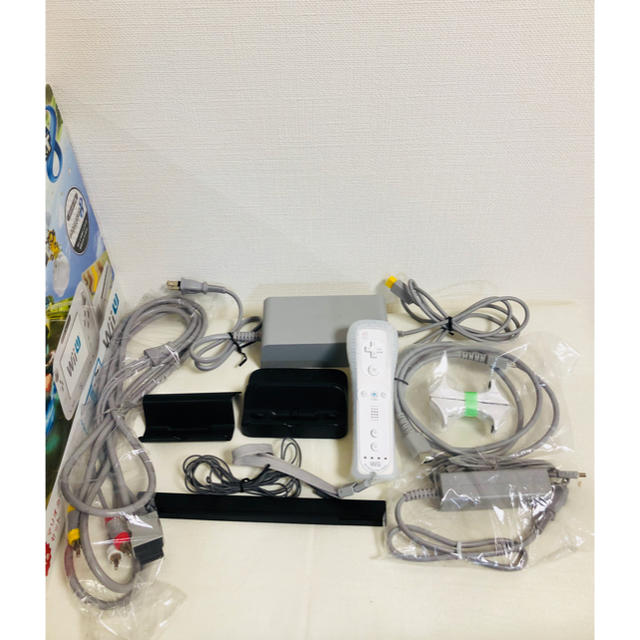 Wii U(ウィーユー)の【マス様専用】wii U  マリオカート32GB エンタメ/ホビーのゲームソフト/ゲーム機本体(家庭用ゲーム機本体)の商品写真