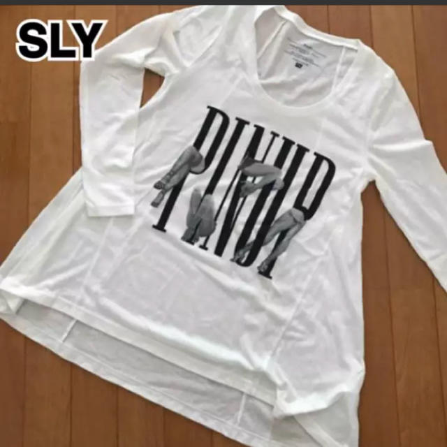 SLY(スライ)のNo.45 (S?) SLY＊美品 長袖 Tシャツ レディースのトップス(Tシャツ(長袖/七分))の商品写真