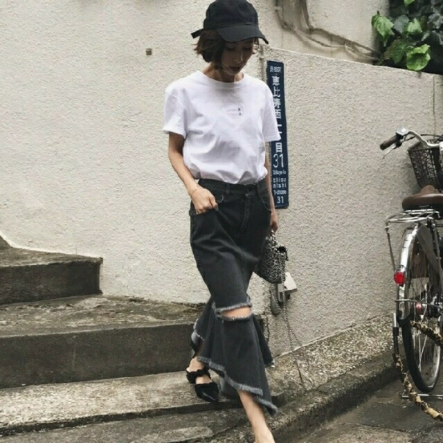 Ameri VINTAGE(アメリヴィンテージ)の35%off!》Ameri♡DENIM ZIGZAG SKIRT▼M レディースのスカート(ロングスカート)の商品写真