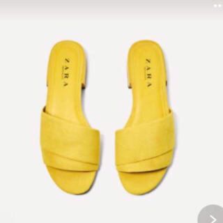 ザラ(ZARA)のZara trafaluc(ザラ)イエローYellow(黄色)フラットサンダル(サンダル)