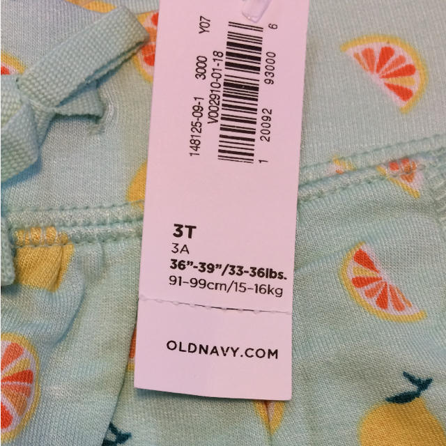 Old Navy(オールドネイビー)の新品★OLD NAVY 95cm レモン柄ショートパンツ キッズ/ベビー/マタニティのキッズ服女の子用(90cm~)(パンツ/スパッツ)の商品写真