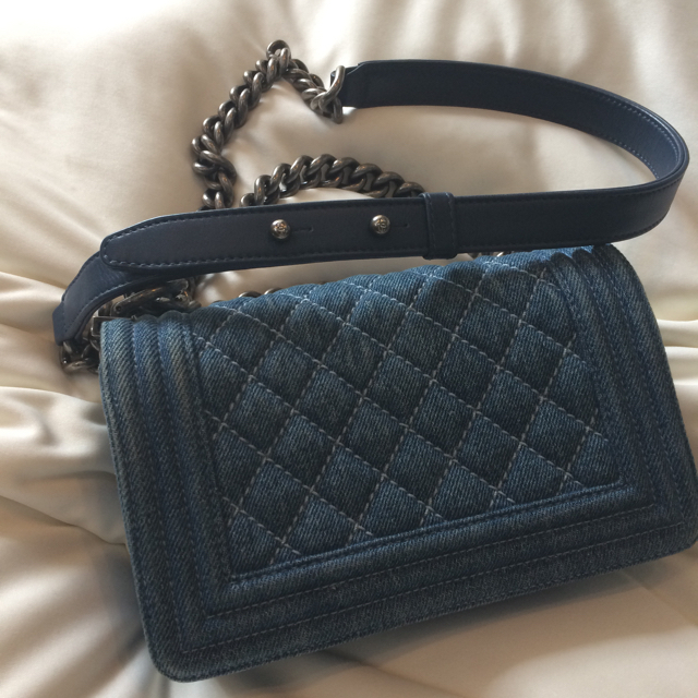 CHANEL(シャネル)のCHANEL レア ボーイシャネル  デニム レディースのバッグ(ショルダーバッグ)の商品写真