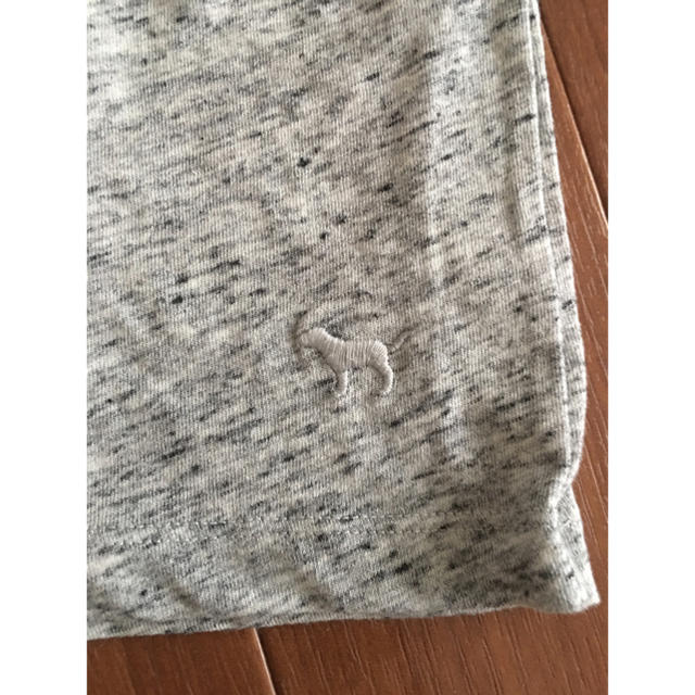 Victoria's Secret(ヴィクトリアズシークレット)のヴィクトリアシークレットのTシャツ レディースのトップス(Tシャツ(半袖/袖なし))の商品写真