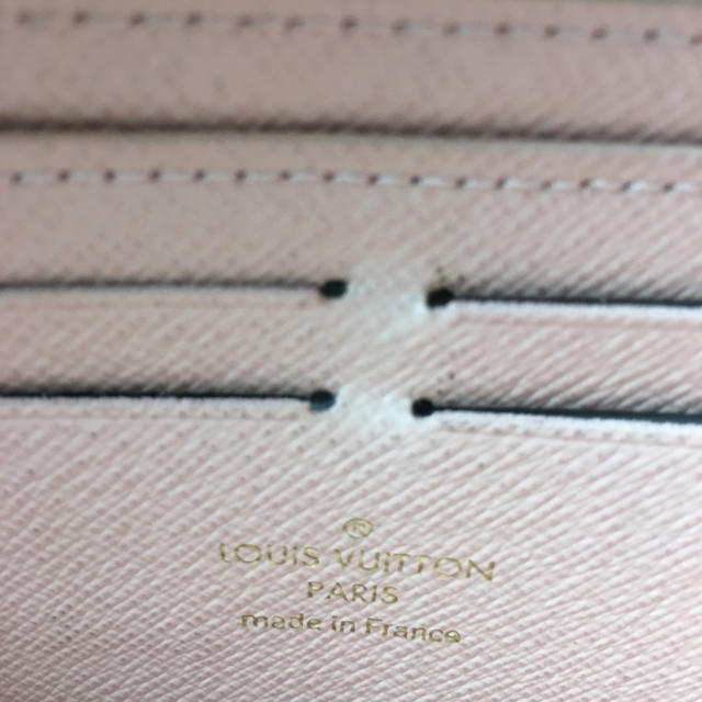 LOUIS VUITTON(ルイヴィトン)の💝LOUIS    VUITTON  ダミエアズール 2017ss 限定 財布 レディースのファッション小物(財布)の商品写真