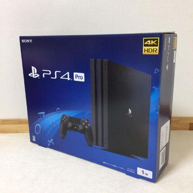 【新品未使用】PlayStation4 Pro 1TB  ブラック 送料込み エンタメ/ホビーのゲームソフト/ゲーム機本体(家庭用ゲーム機本体)の商品写真