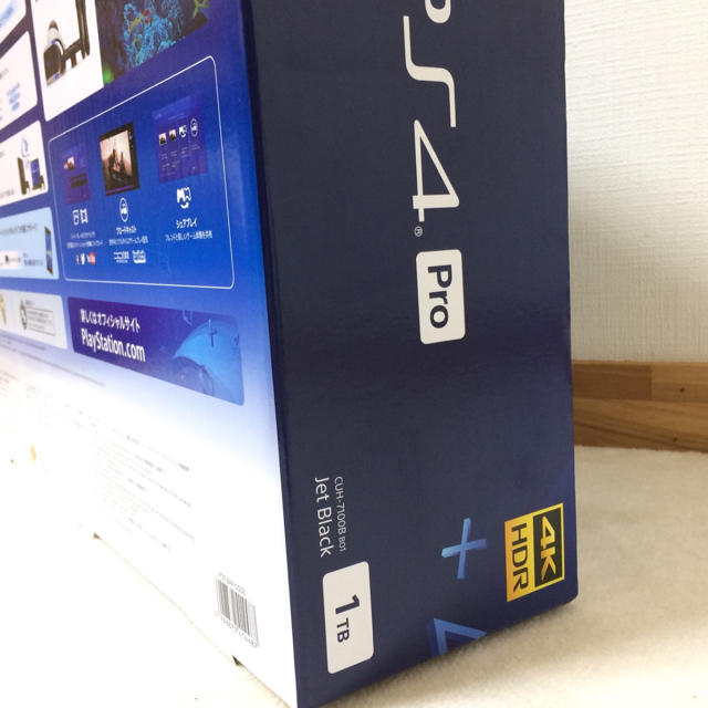 【新品未使用】PlayStation4 Pro 1TB  ブラック 送料込み エンタメ/ホビーのゲームソフト/ゲーム機本体(家庭用ゲーム機本体)の商品写真