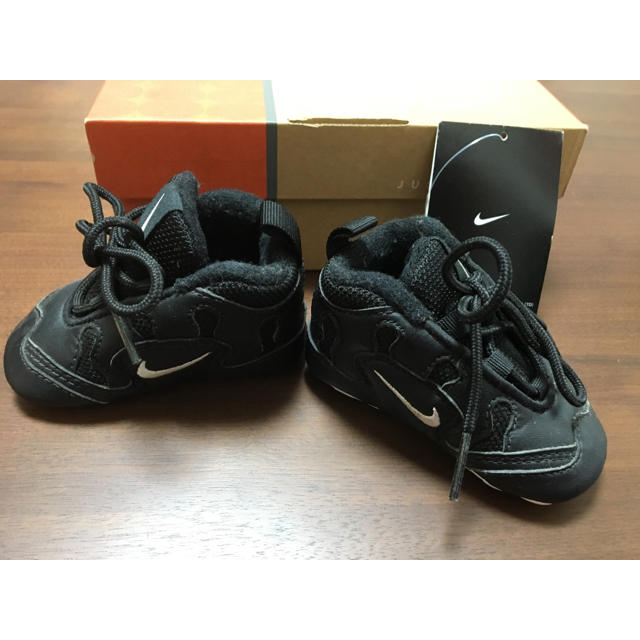 NIKE(ナイキ)のナイキ  ファーストシューズ キッズ/ベビー/マタニティのベビー靴/シューズ(~14cm)(スニーカー)の商品写真