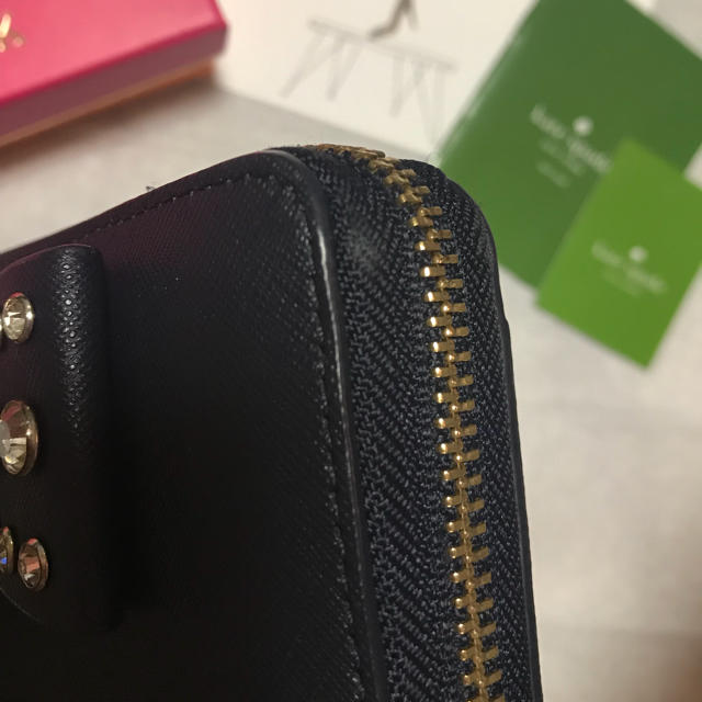 大人気新作 kate 長財布 紺 リボン 箱付きの通販 by maron kate spade リボン付き長財布
