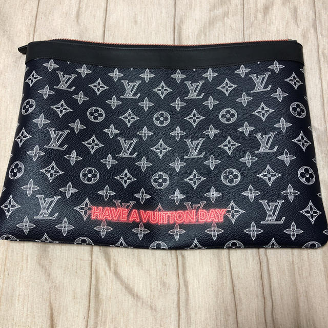 LOUIS VUITTON(ルイヴィトン)のルイヴィトンボシェツトアポロ メンズのバッグ(セカンドバッグ/クラッチバッグ)の商品写真