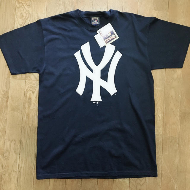 Majestic(マジェスティック)の【新品】Majestic NY ヤンキースTシャツ L 大きめサイズ 紺 メンズのトップス(Tシャツ/カットソー(半袖/袖なし))の商品写真