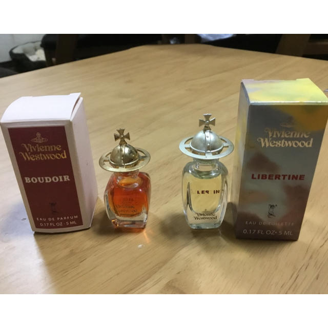 Vivienne Westwood(ヴィヴィアンウエストウッド)のヴィヴィアンウエストウッド ミニ香水 リバティン ブドワール セット コスメ/美容の香水(香水(女性用))の商品写真