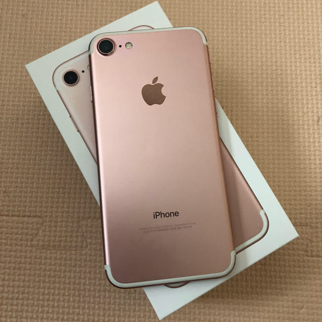 iPhone7 32ギガ simフリースマートフォン/携帯電話