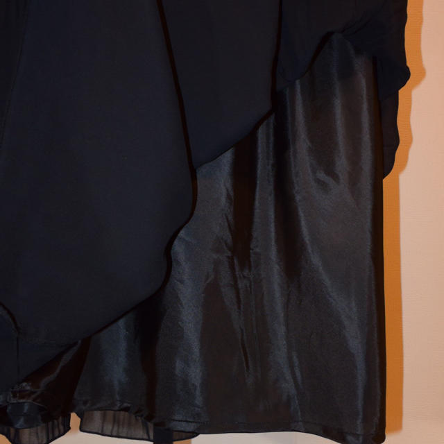 UNIQLO(ユニクロ)のユニクロ 黒プリーツスカート レディースのスカート(ひざ丈スカート)の商品写真