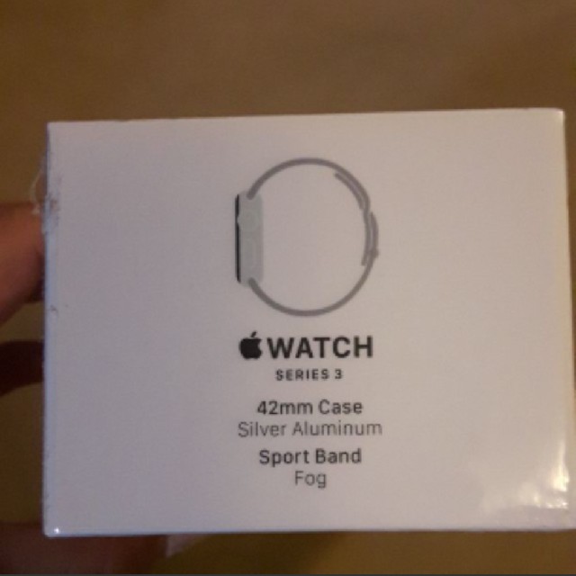 Apple Watch(アップルウォッチ)の新品未開封 Apple watch series 3 42mm メンズの時計(腕時計(デジタル))の商品写真