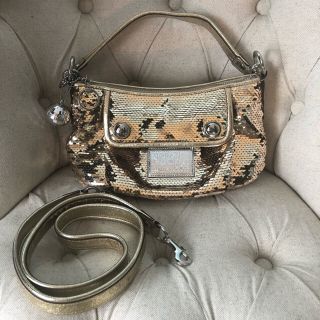 コーチ(COACH)のCOACH コーチ 美しい♡ショルダーバッグ ゴールド　美品(ショルダーバッグ)