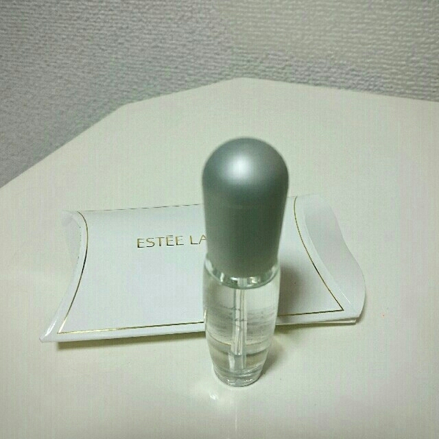 Estee Lauder(エスティローダー)のてら様専用 ESTEE LAUDER 香水 ミニボトル コスメ/美容の香水(香水(女性用))の商品写真