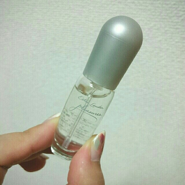 Estee Lauder(エスティローダー)のてら様専用 ESTEE LAUDER 香水 ミニボトル コスメ/美容の香水(香水(女性用))の商品写真