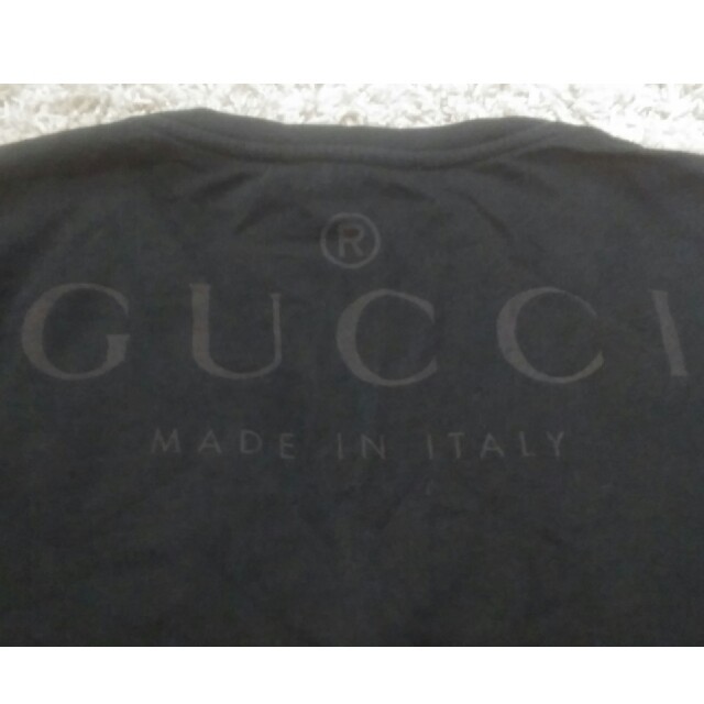 Gucci - グッチ ロゴ バックプリント Vネック Tシャツ GUCCIの通販 by