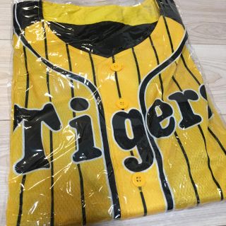 新品、未開封  阪神タイガース  ユニフォーム(応援グッズ)