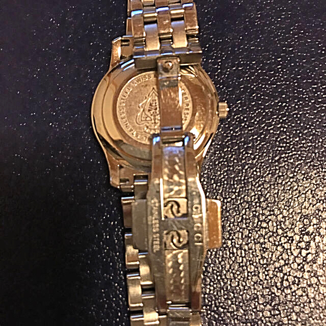 Gucci(グッチ)の▪️GUCCI【グッチ】5500L レデースクオーツ腕時計  中古品 レディースのファッション小物(腕時計)の商品写真
