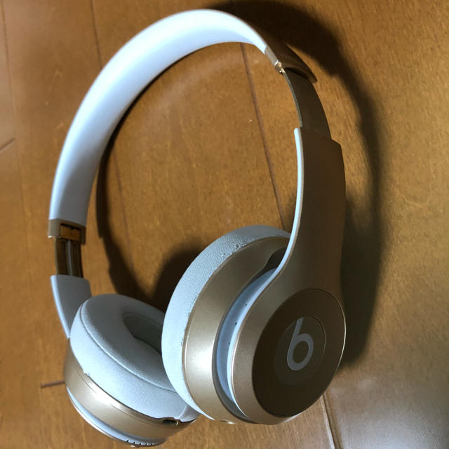 Beats by Dr Dre(ビーツバイドクタードレ)のbeats solo2 wireless ビーツ ワイヤレス スマホ/家電/カメラのオーディオ機器(ヘッドフォン/イヤフォン)の商品写真