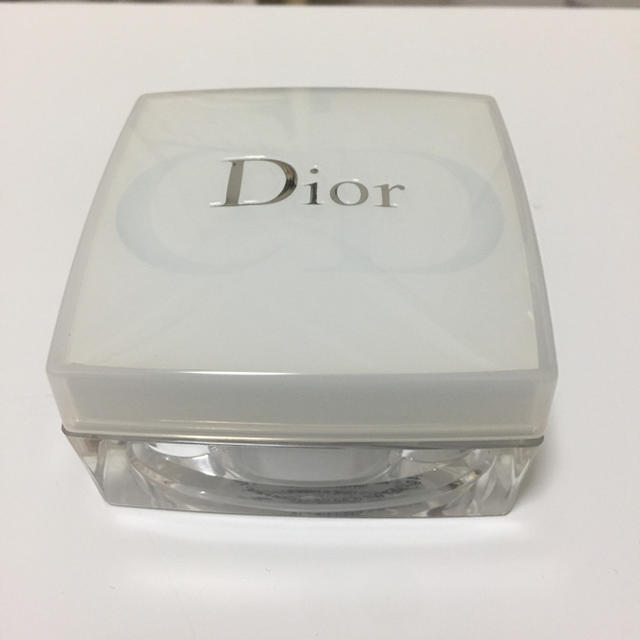 Dior(ディオール)のkao☆様 専用ページ コスメ/美容のベースメイク/化粧品(フェイスパウダー)の商品写真