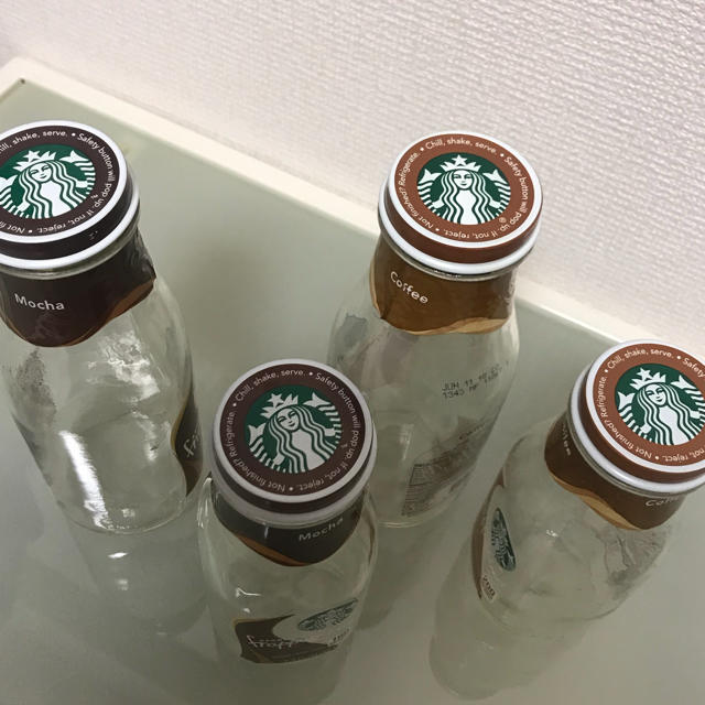 Starbucks Coffee(スターバックスコーヒー)のスターバックス  海外 コーヒー 空き瓶 大＆小 セット インテリア/住まい/日用品のキッチン/食器(容器)の商品写真