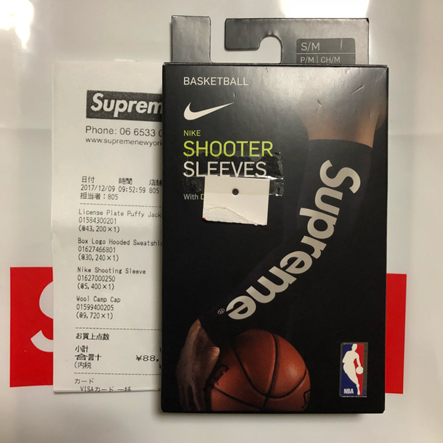 Supreme(シュプリーム)のsupreme nike NBA sleeve S/M サポーター 黒  スポーツ/アウトドアのスポーツ/アウトドア その他(バスケットボール)の商品写真