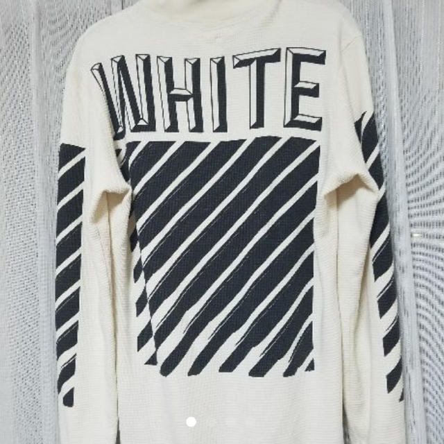 off-white パーカー