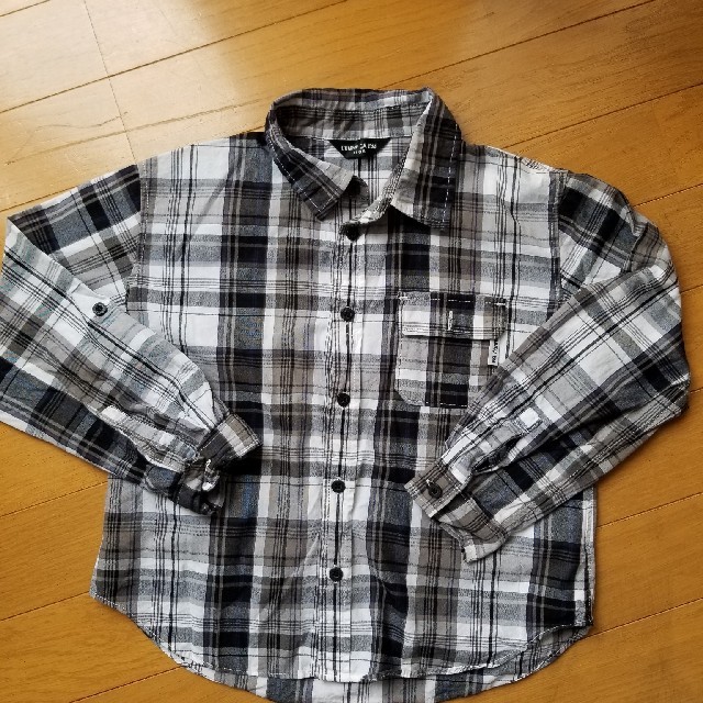 COMME CA ISM(コムサイズム)のコムサイズムバックプリントシャツ キッズ/ベビー/マタニティのキッズ服男の子用(90cm~)(その他)の商品写真