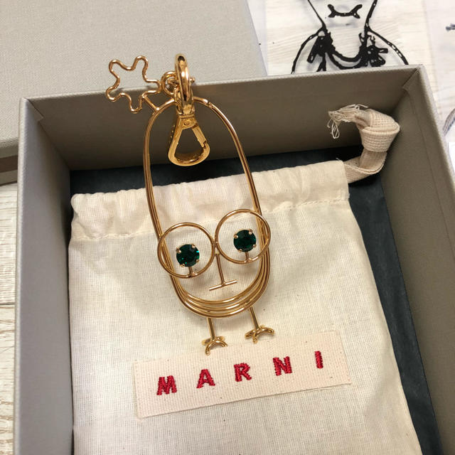 Marni(マルニ)の新品!MARNI♡Flower Cafe限定 バッグチャーム キーホルダー ハンドメイドのファッション小物(バッグチャーム)の商品写真