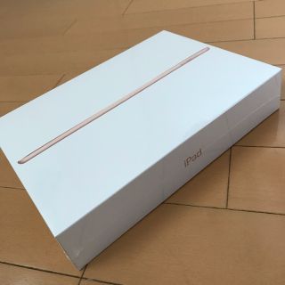 アイパッド(iPad)の【新品】iPad 2018 第6世代 32G Wi-Fiモデル ゴールド ①(タブレット)