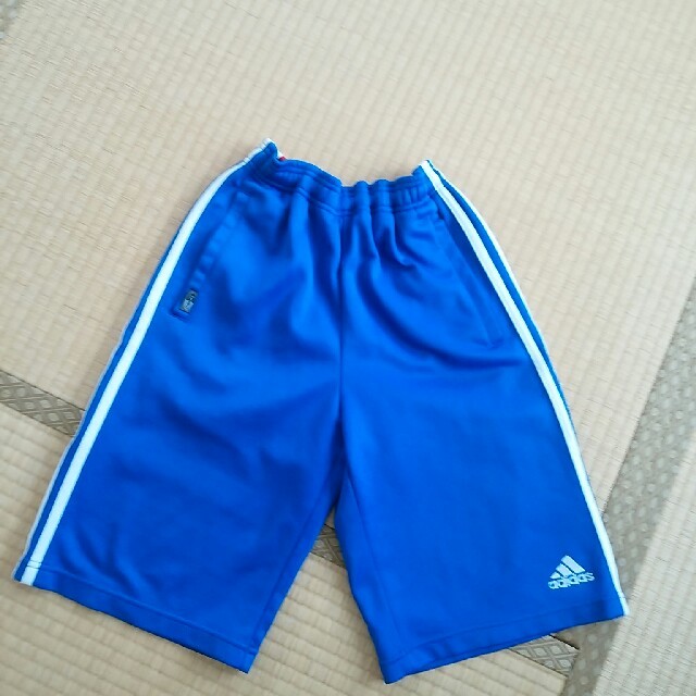 adidas(アディダス)の風様専用⭐アディダス　ハーフパンツ150 キッズ/ベビー/マタニティのキッズ服男の子用(90cm~)(パンツ/スパッツ)の商品写真