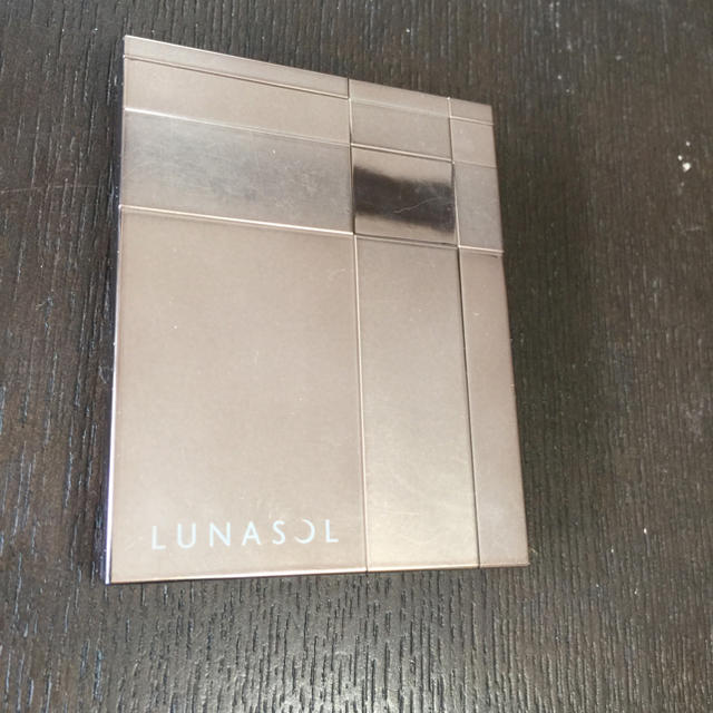 LUNASOL(ルナソル)のルナソルピンク3色チーク コスメ/美容のベースメイク/化粧品(チーク)の商品写真