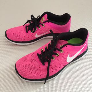 ナイキ(NIKE)のNIKEシューズ(スニーカー)