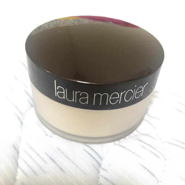 laura mercier(ローラメルシエ)のローラメルシエ  フェイスパウダー コスメ/美容のベースメイク/化粧品(フェイスパウダー)の商品写真