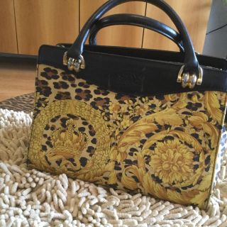 ジャンニヴェルサーチ(Gianni Versace)のジャンニヴェルサーチ // バッグ(ハンドバッグ)