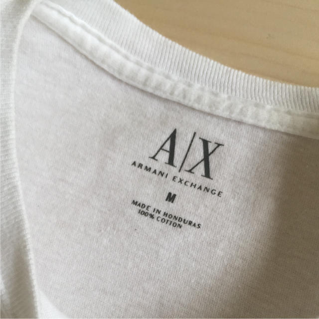 ARMANI EXCHANGE(アルマーニエクスチェンジ)のARMANI EXCHANGE ロゴタグ爽やかtシャツ アルマーニ レディースのトップス(Tシャツ(半袖/袖なし))の商品写真